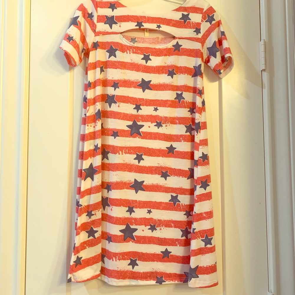 Perfect for 4th of July! Size small dress!